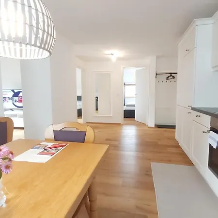 Schweizer Hof Apartament *